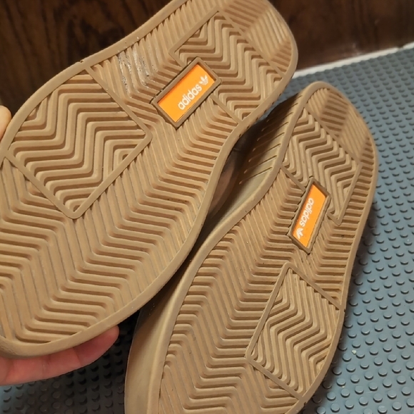 Adidas Sleek Tan/Pink And Orange - Picture 7 of 9